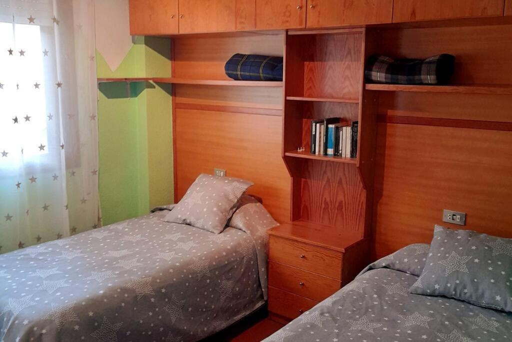 Apartamento Para 6 Personas En Barbastro Luaran gambar